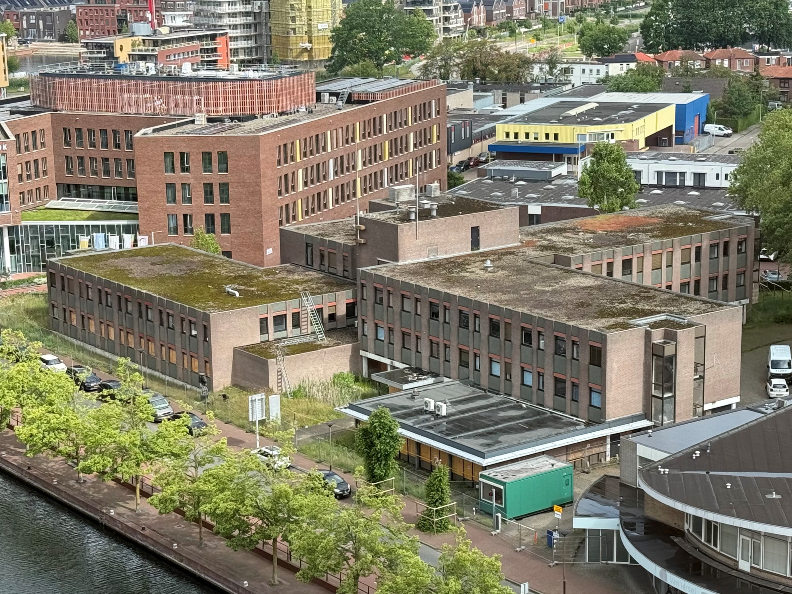 Leegstaand pand aan de Haven Noordzijde 